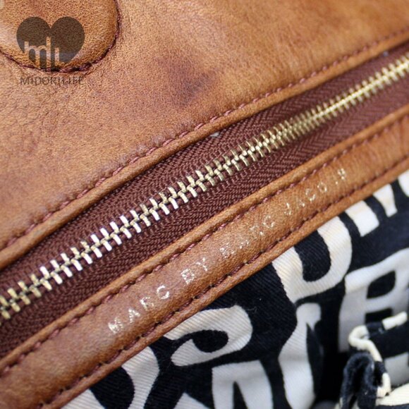 MARC BY MARC JACOBS Classic Q Hillier Hobo - Picture 13 of 16